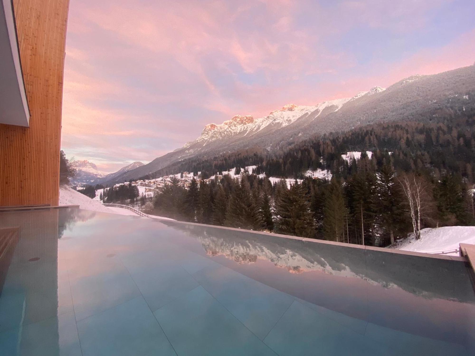 Latemar - Hotel Suites Spa Soraga Dış mekan fotoğraf